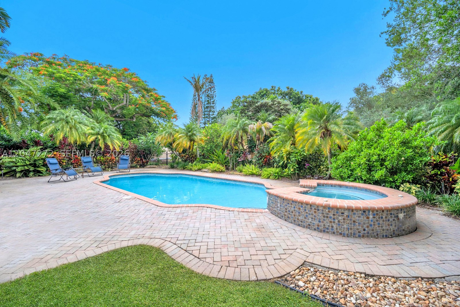 ROLLING OAKS - Residential