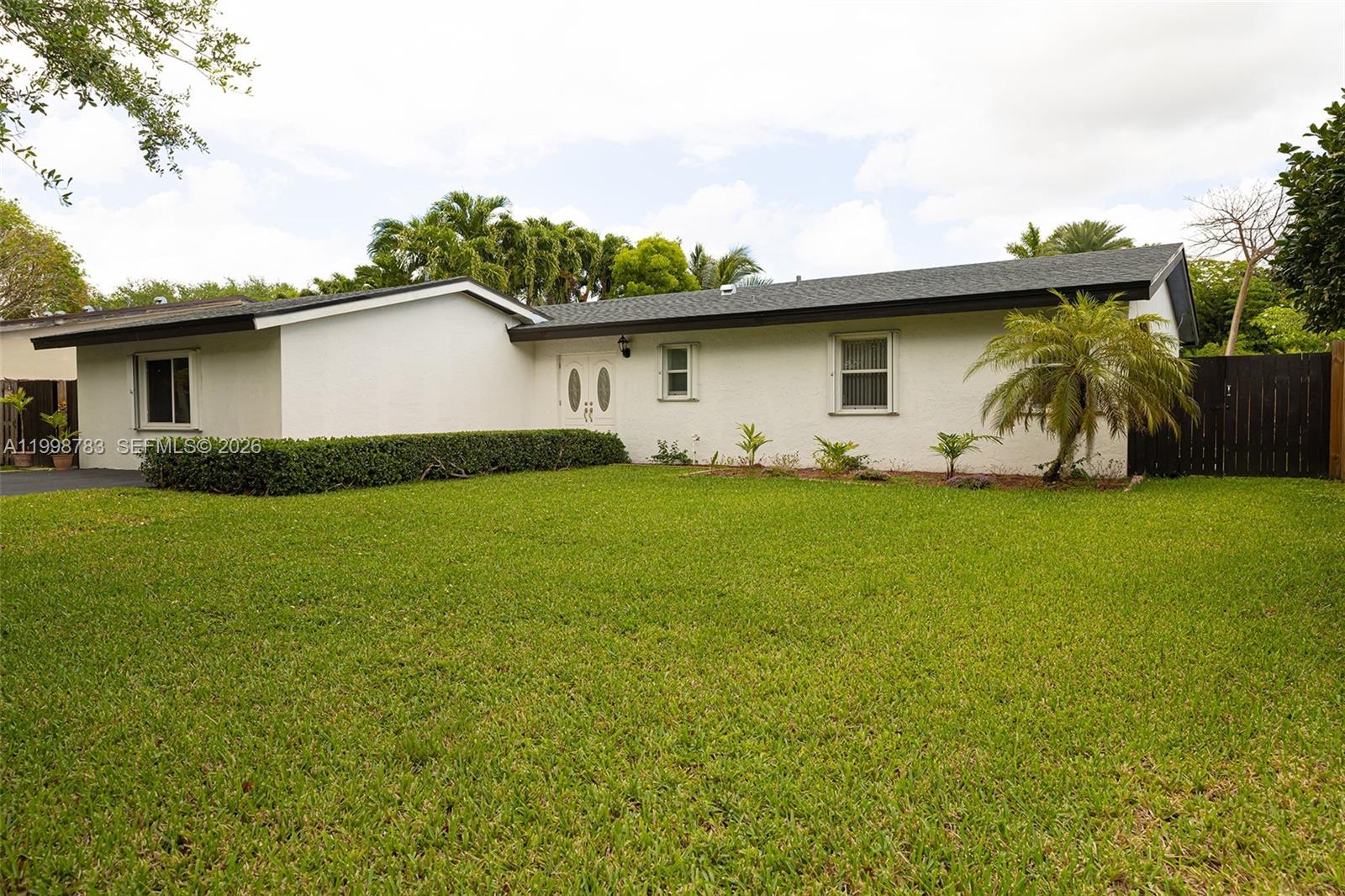FIRST ADDN TO CALUSA CLUB - Residential