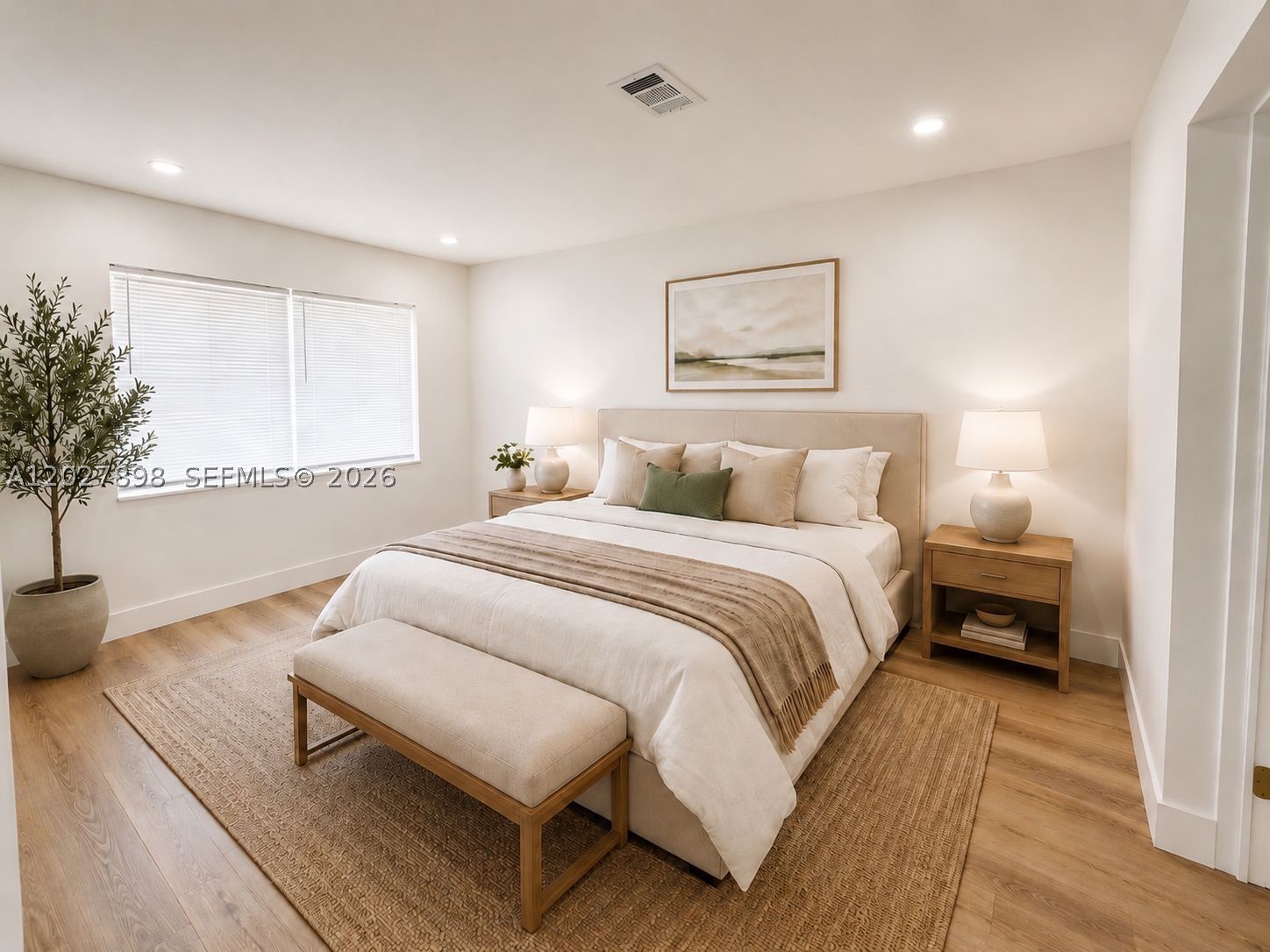 ROYAL PALMS PARK - Residential