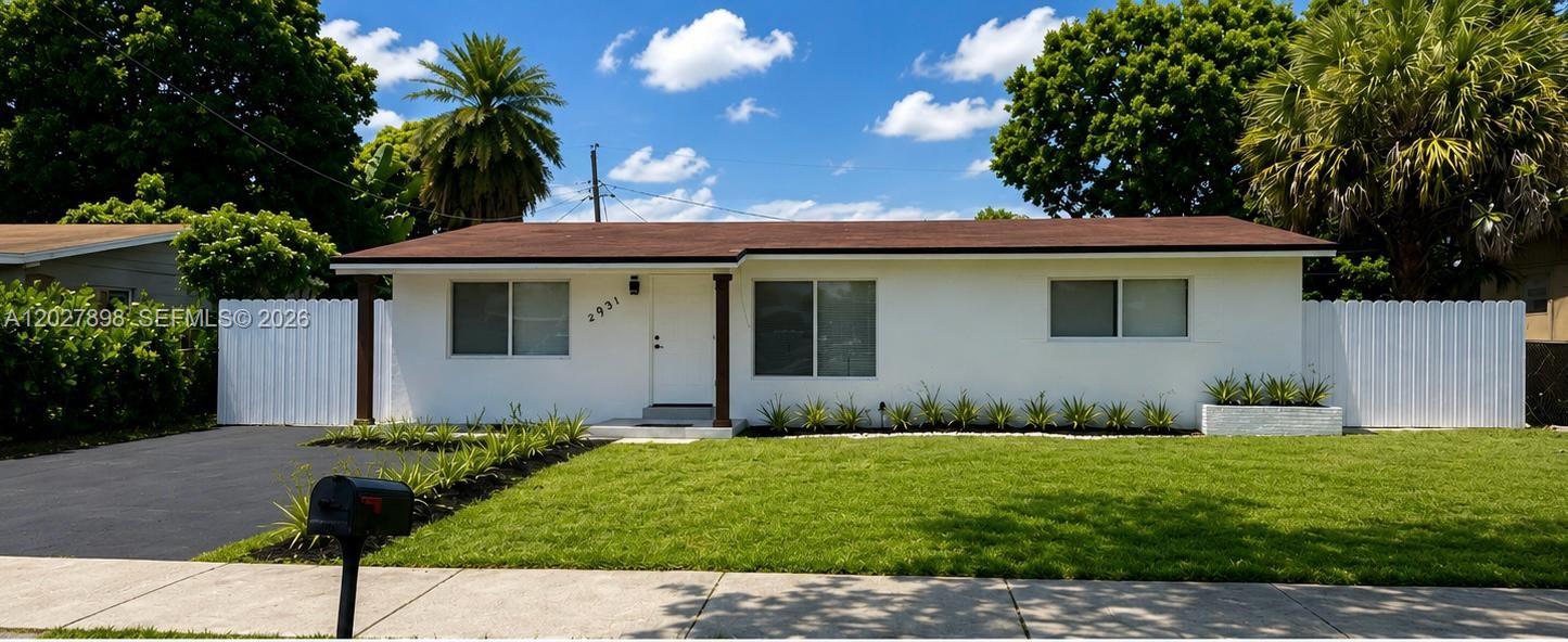 ROYAL PALMS PARK - Residential