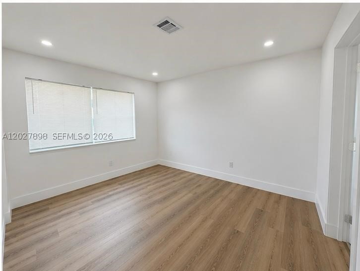 ROYAL PALMS PARK - Residential