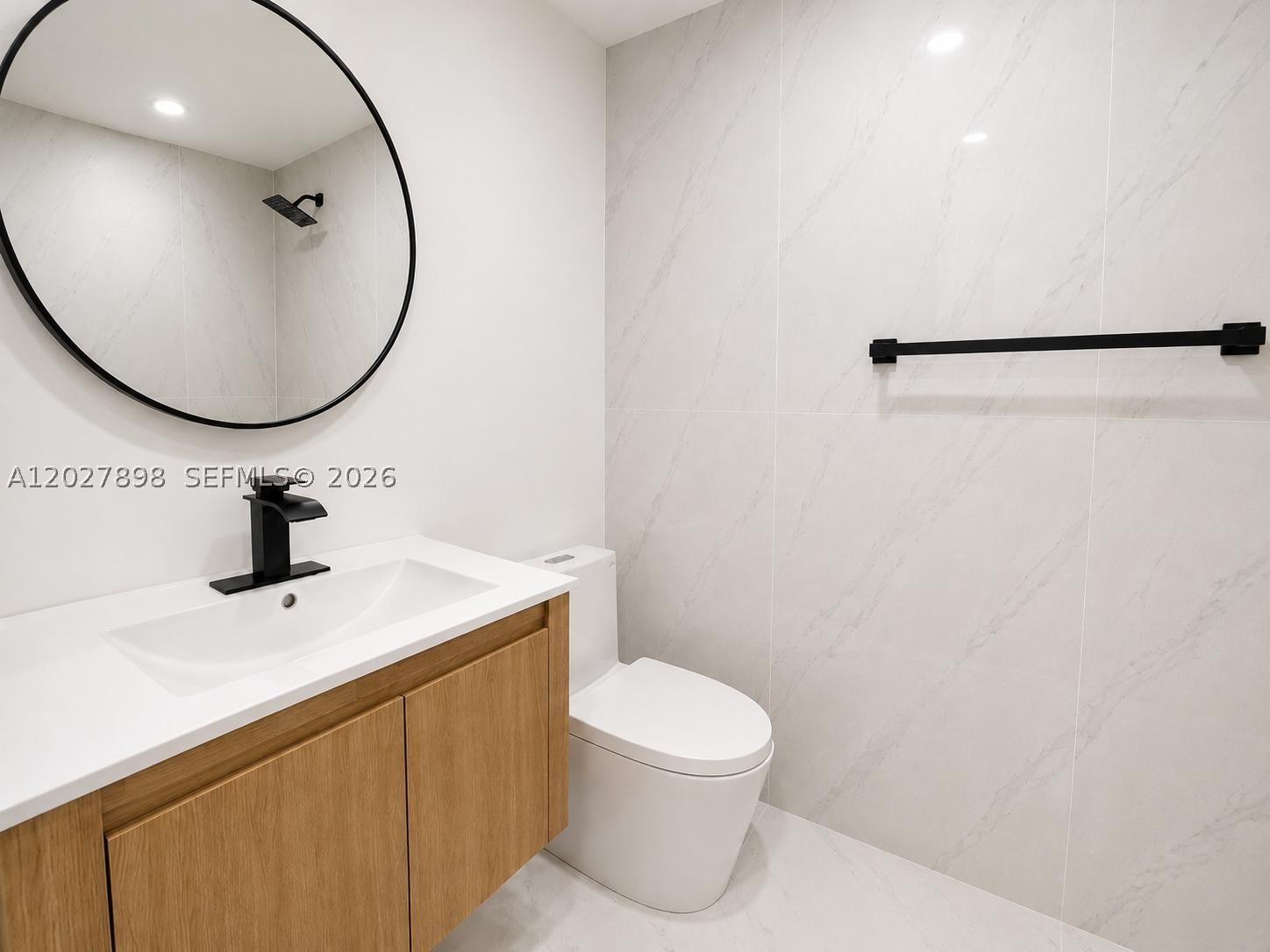 ROYAL PALMS PARK - Residential