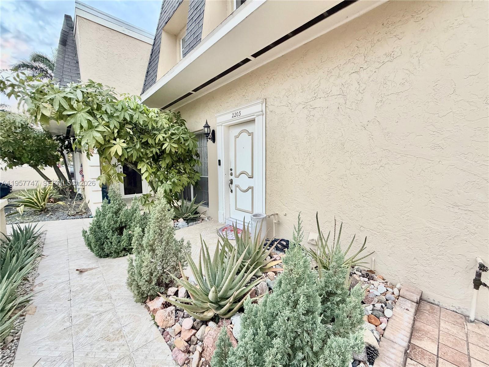 VENETIAN PARK - Residential