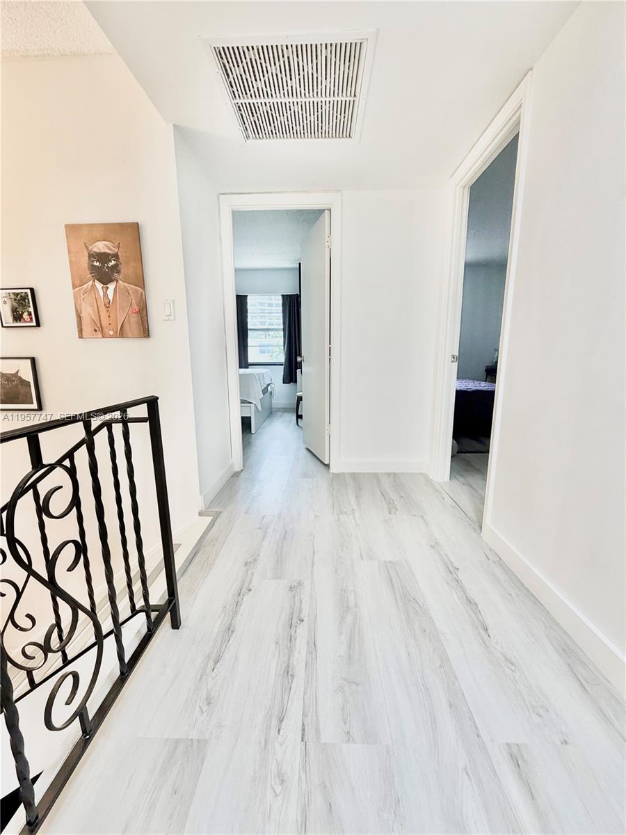 VENETIAN PARK - Residential
