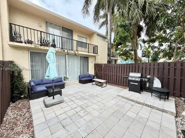 VENETIAN PARK - Residential