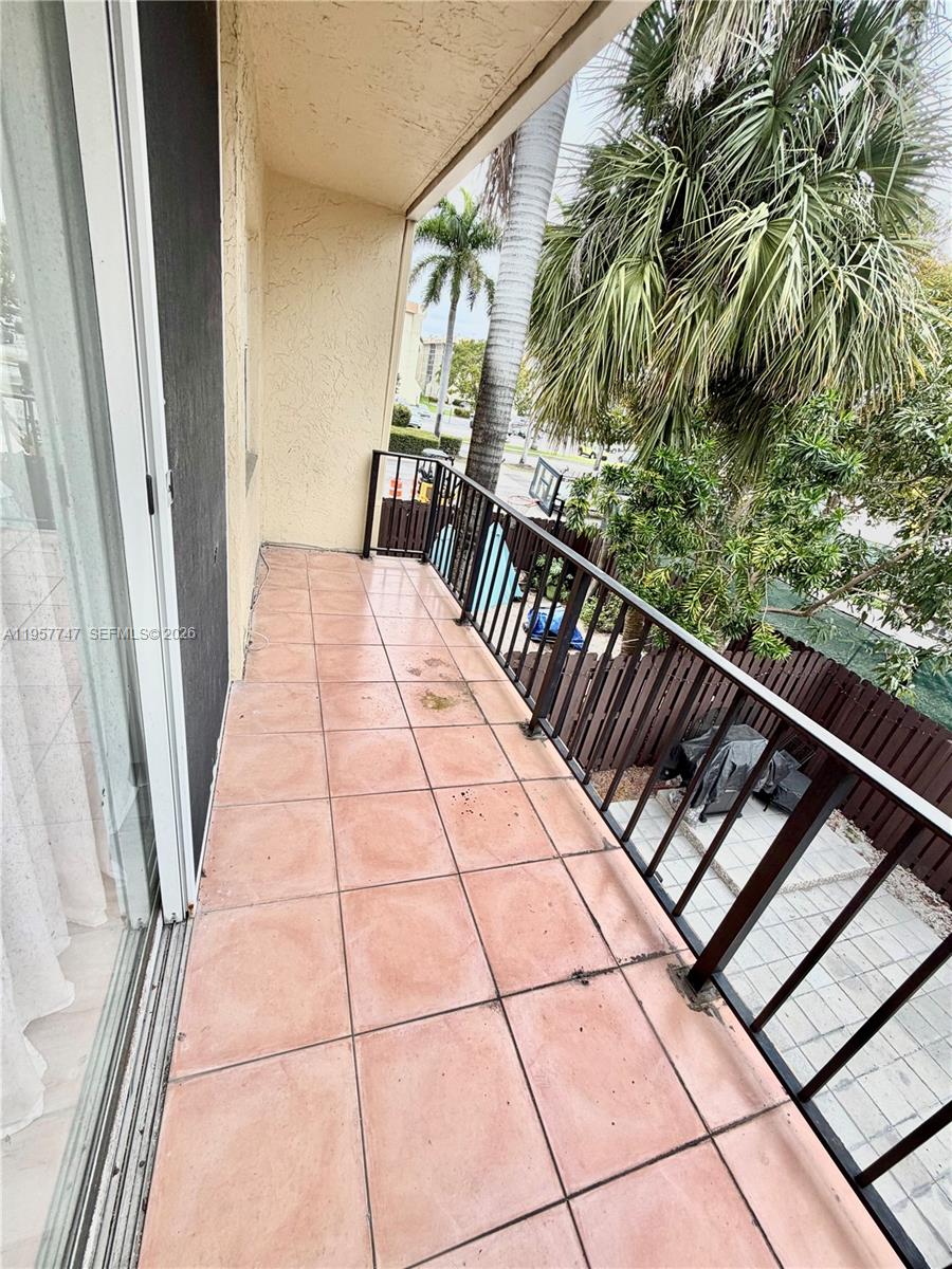 VENETIAN PARK - Residential
