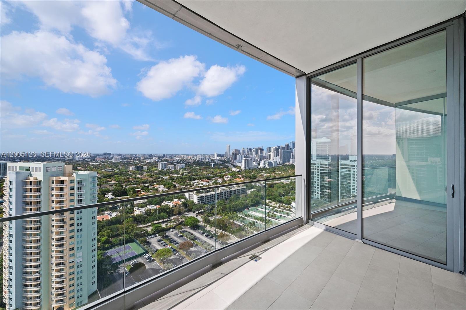 UNA RESIDENCES - Residential