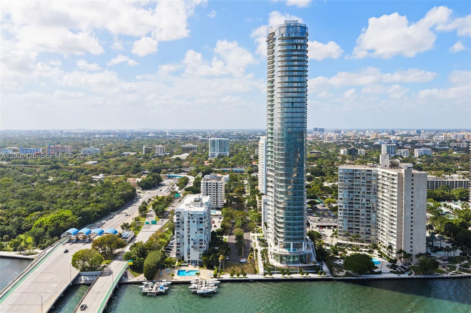 UNA RESIDENCES - Residential