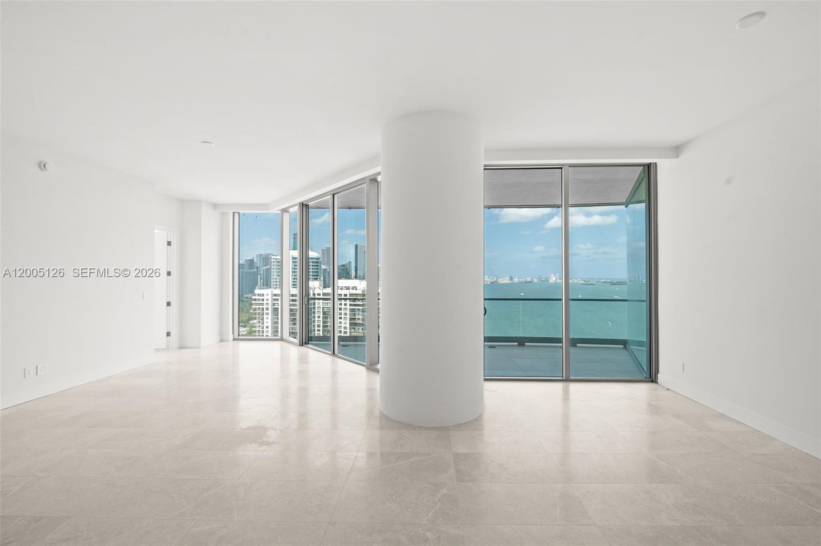 UNA RESIDENCES - Residential