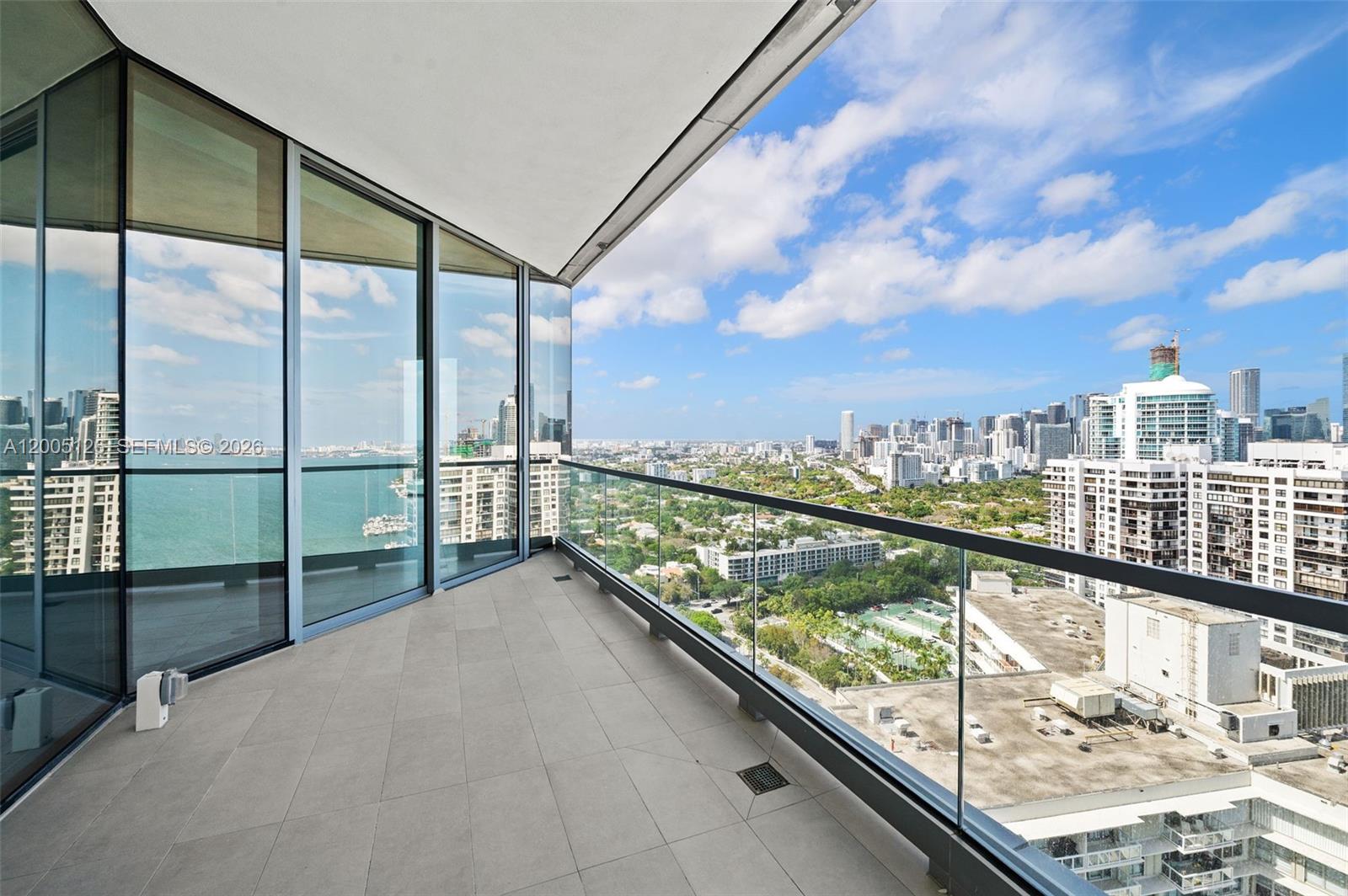 UNA RESIDENCES - Residential