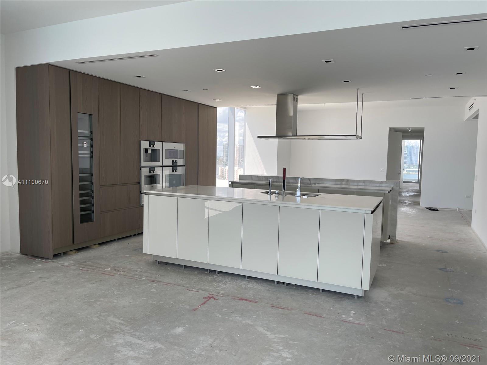 SUNNY ISLES BEACH - Residential