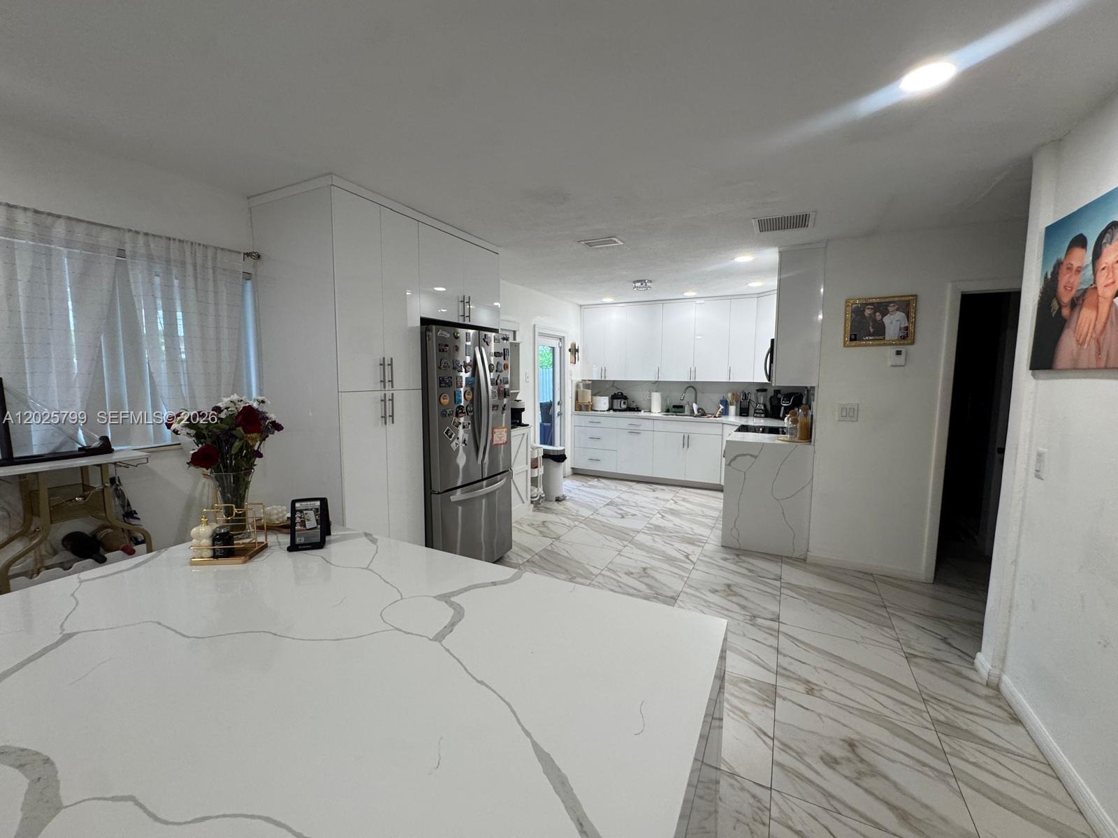 HOLLYWOOD BEACH GARDENS - Residential Income