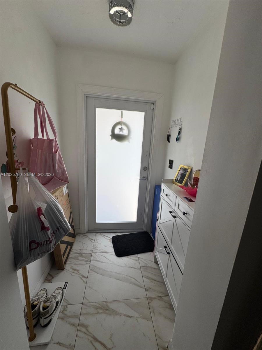 HOLLYWOOD BEACH GARDENS - Residential Income