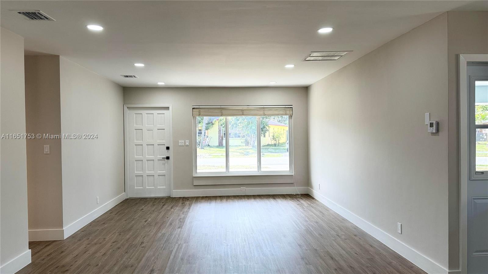 HILLMONT MIDDLE RIVER VIS - Residential Lease