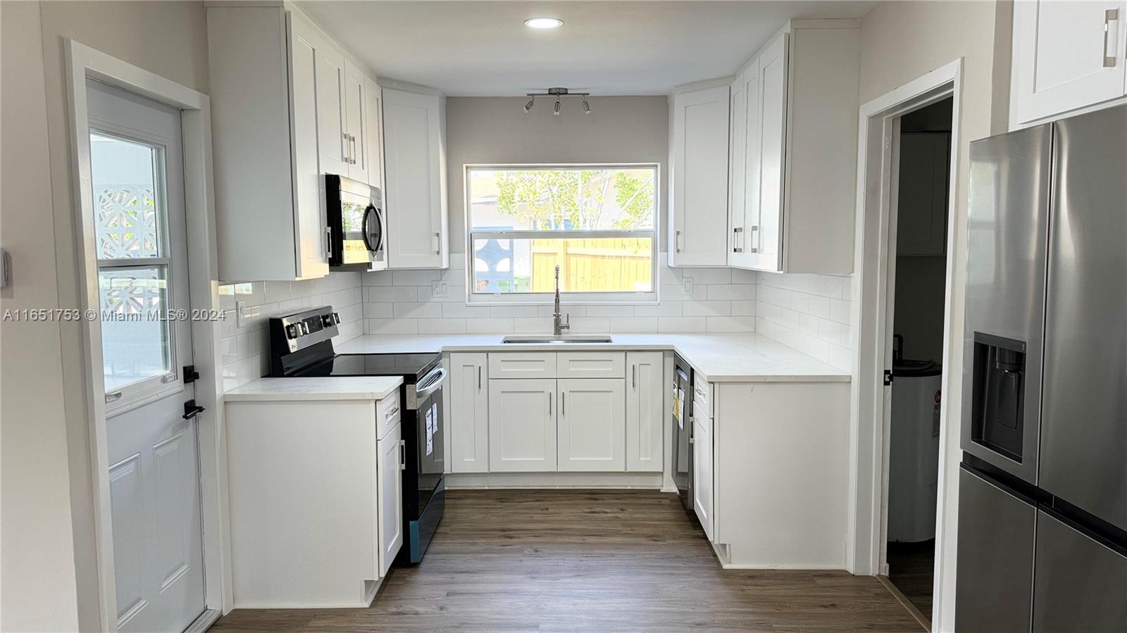 HILLMONT MIDDLE RIVER VIS - Residential Lease