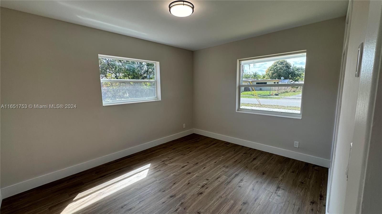 HILLMONT MIDDLE RIVER VIS - Residential Lease
