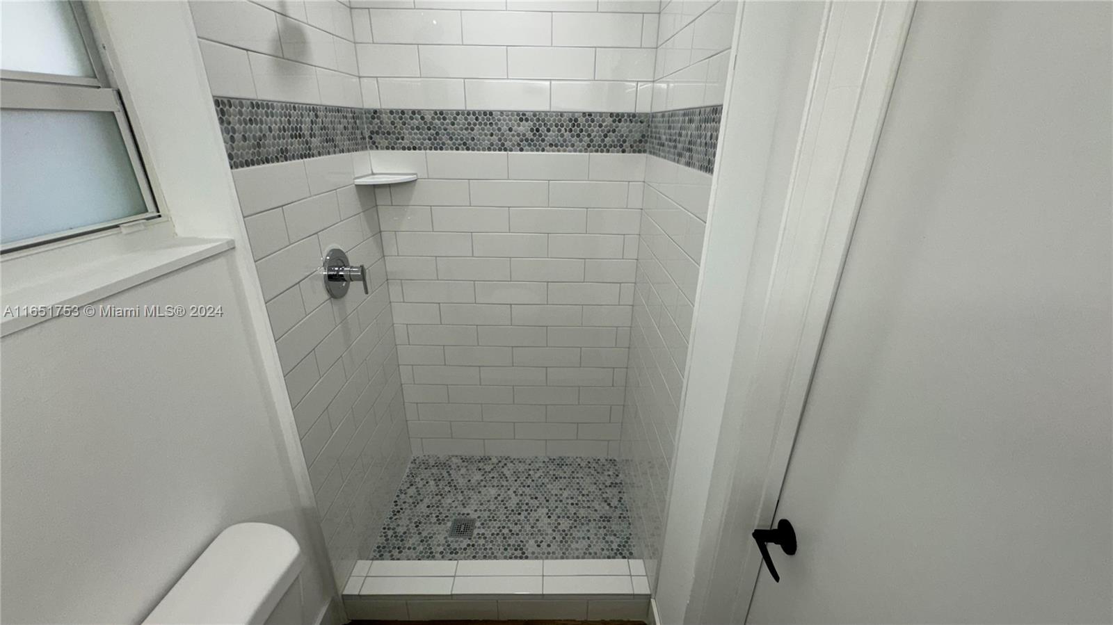 HILLMONT MIDDLE RIVER VIS - Residential Lease