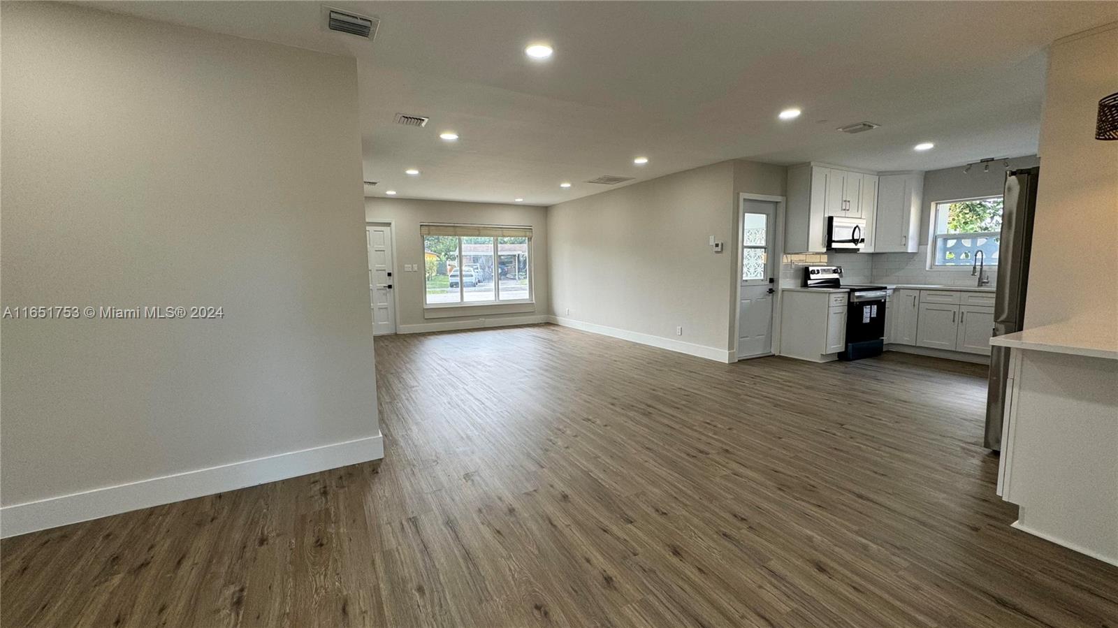 HILLMONT MIDDLE RIVER VIS - Residential Lease