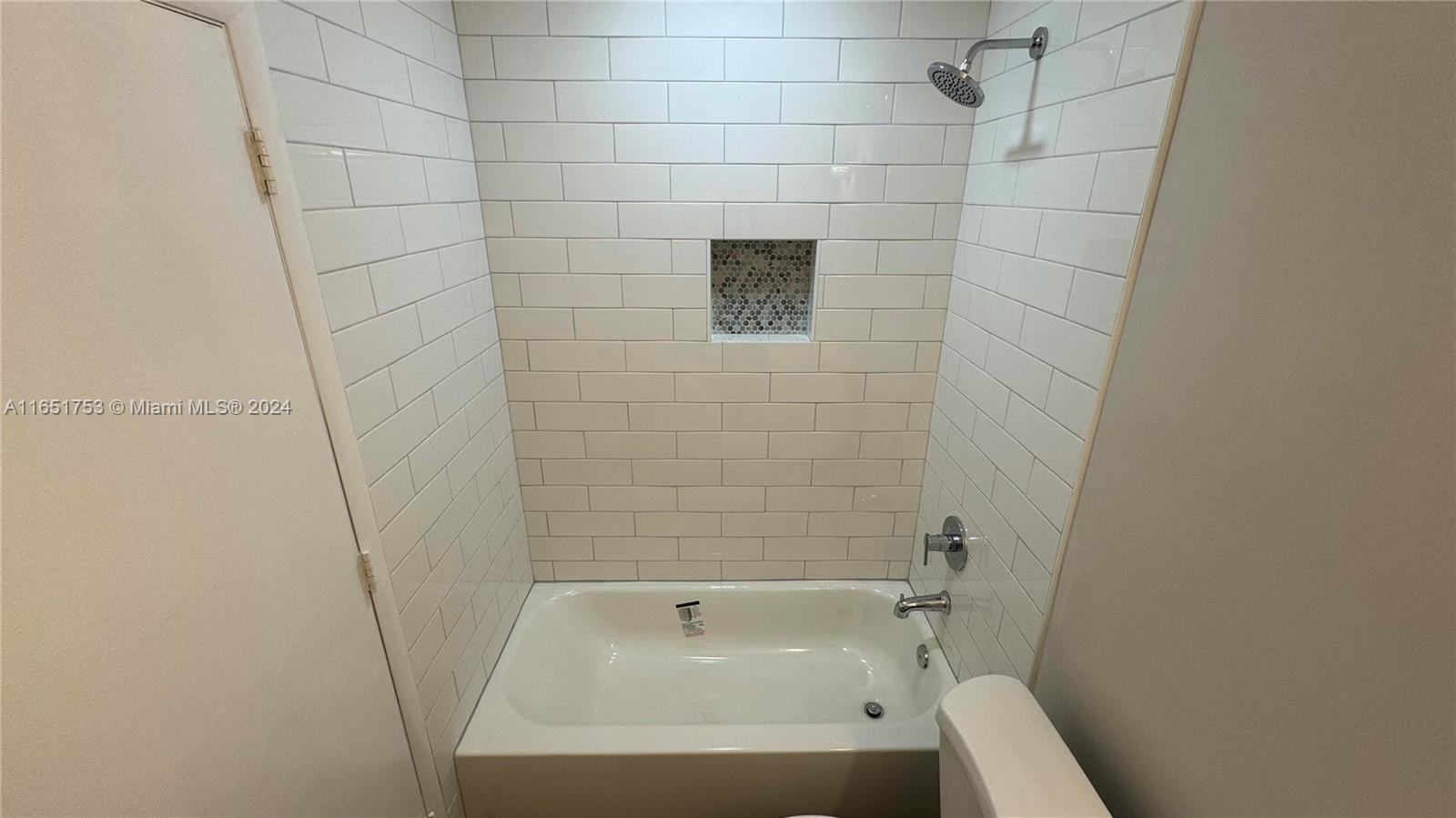 HILLMONT MIDDLE RIVER VIS - Residential Lease