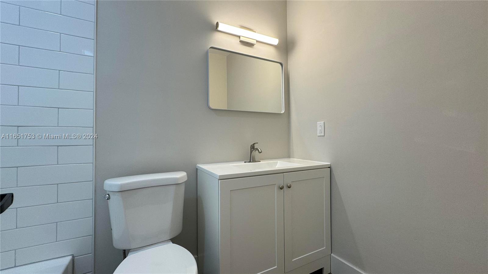 HILLMONT MIDDLE RIVER VIS - Residential Lease