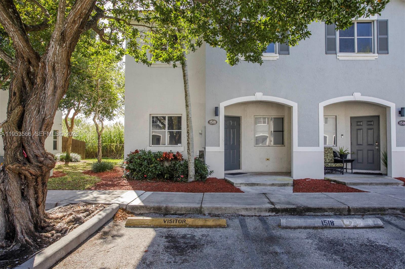 Beautiful 3-bedroom, 2.5-bath lakefront home in a gated community offering 24-hour security and resort-style amenities, including a sparkling community pool. This spacious two-story layout features 1,518 sq ft of comfortable living space with serene lake views. Conveniently located near top-rated schools, new restaurants, shops, parks, and major highways like US1 and Florida’s Turnpike. Just minutes from Homestead Baptist Hospital and a short drive to the Florida Keys. A brand-new Publix is also within walking distance—everything you need right at your doorstep!
Seller will place brand-new stainless-steel kitchen appliances prior to closing.