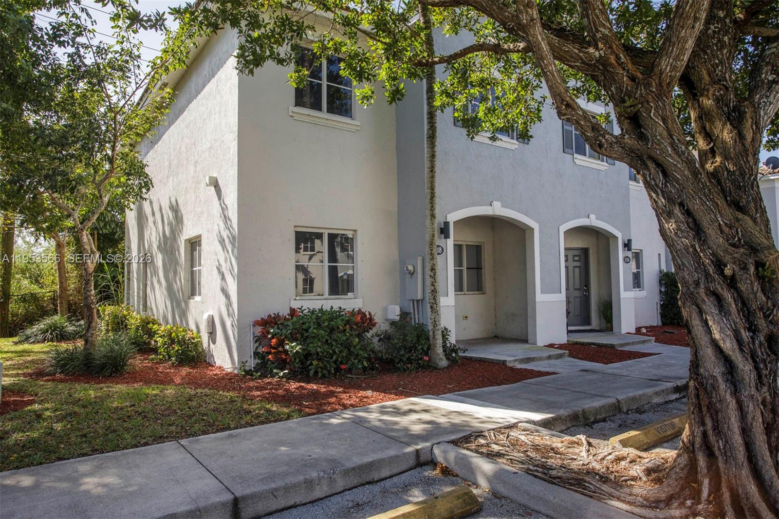 VENETIA GROVES - Residential