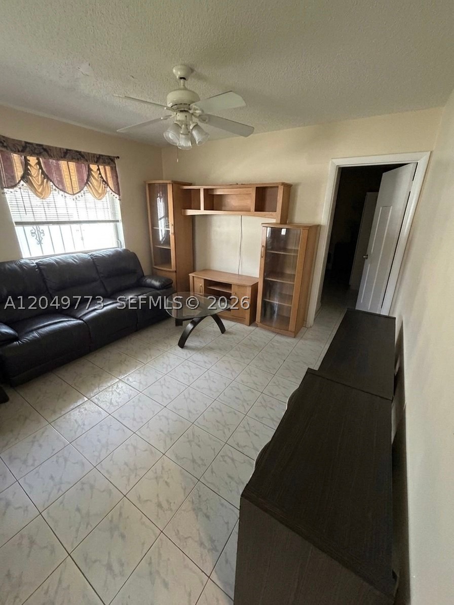 HIALEAH 3RD ADDN - Residential