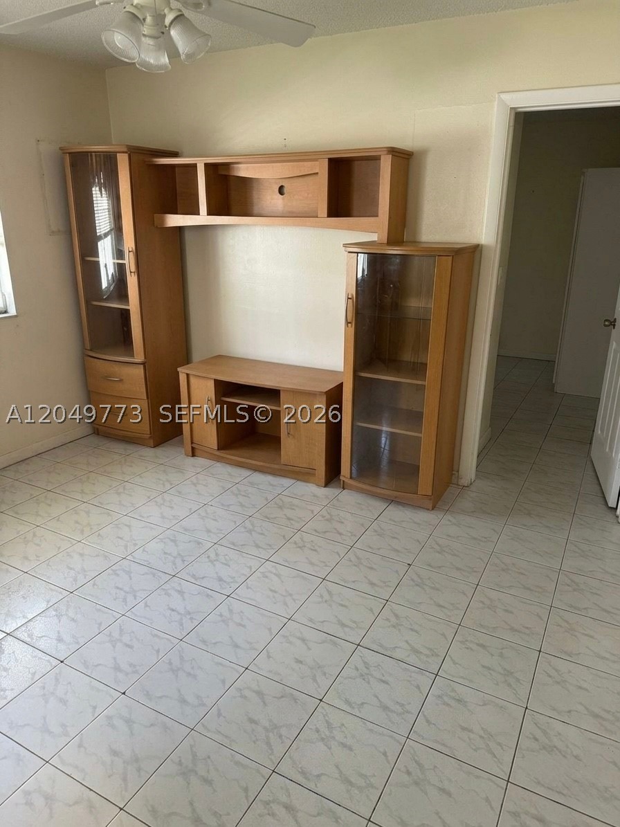 HIALEAH 3RD ADDN - Residential