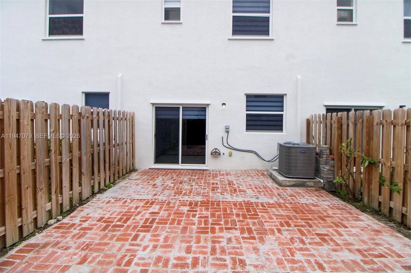 CEDAR POINTE - Residential
