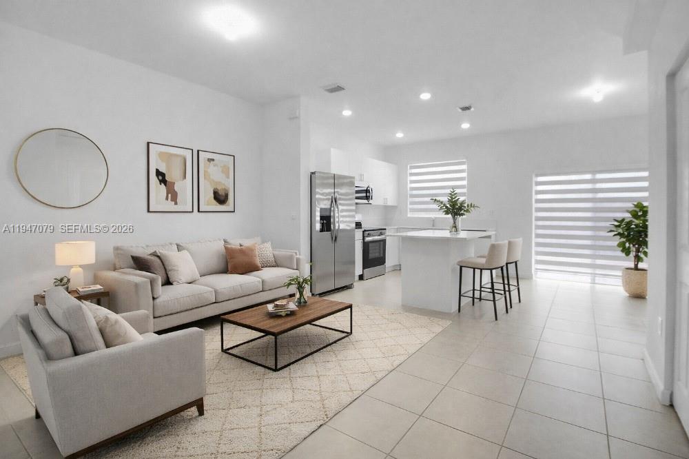 CEDAR POINTE - Residential