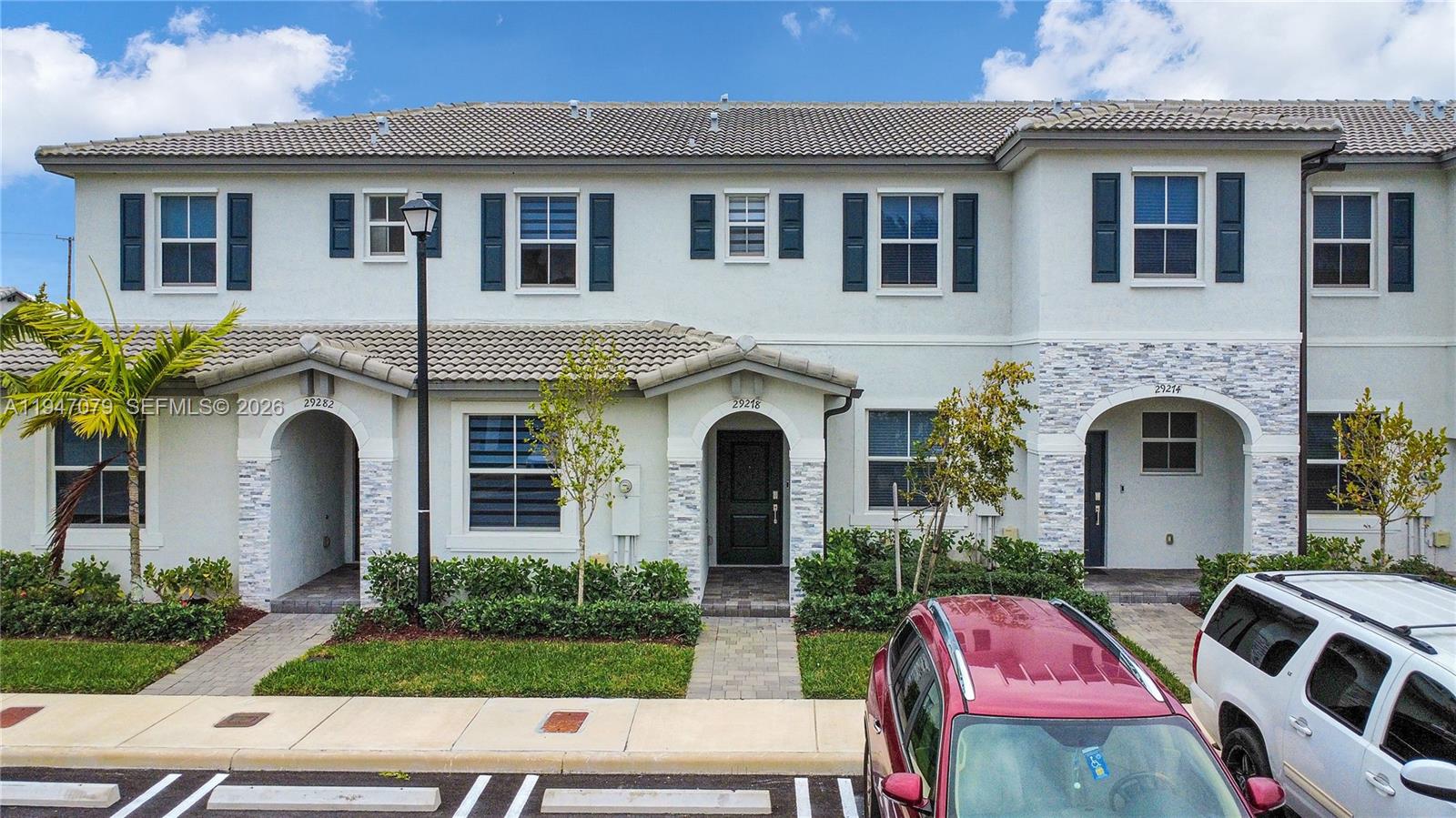 CEDAR POINTE - Residential
