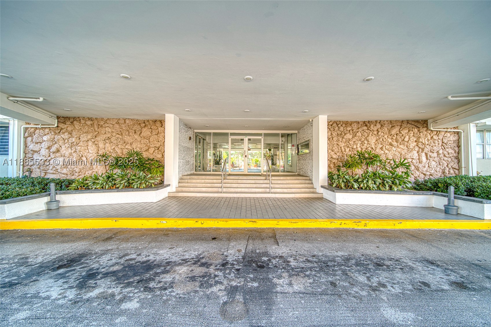 OCEAN VIEW TOWERS CONDO - Residential