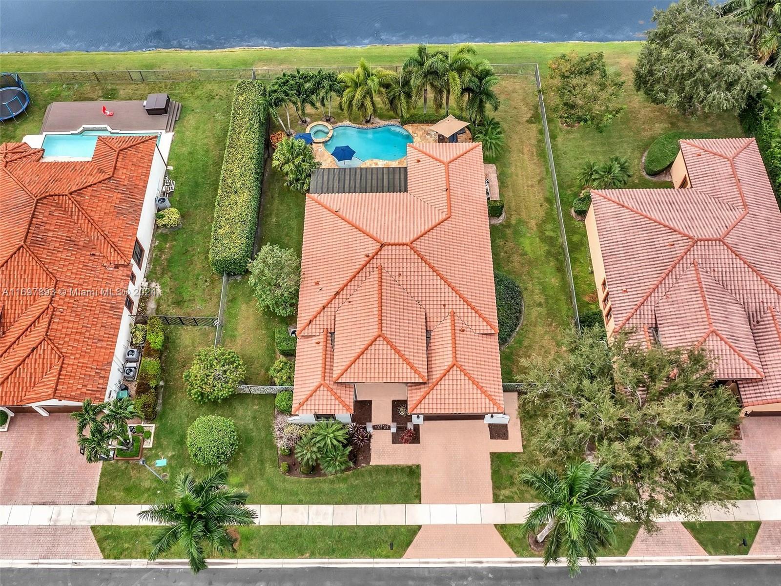 MONTERRA-ESTADA - Residential