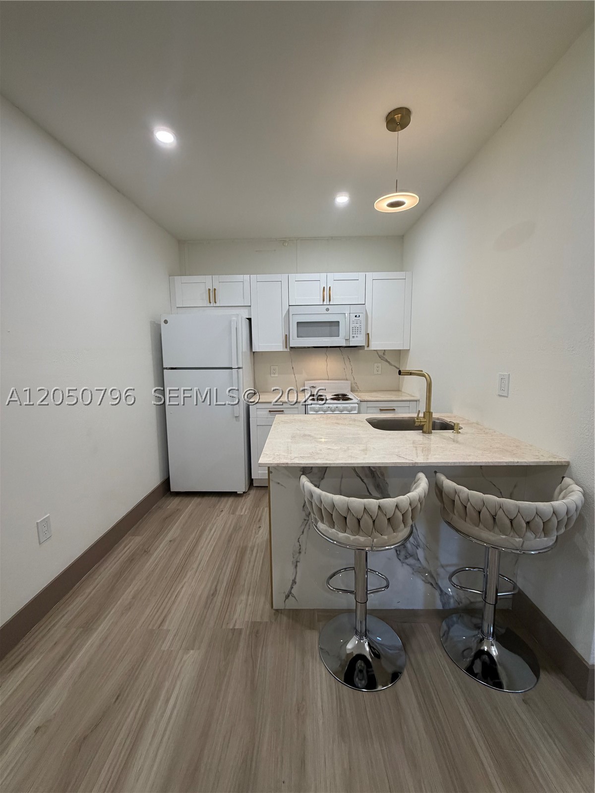 GARDENS PARK - Residential Lease