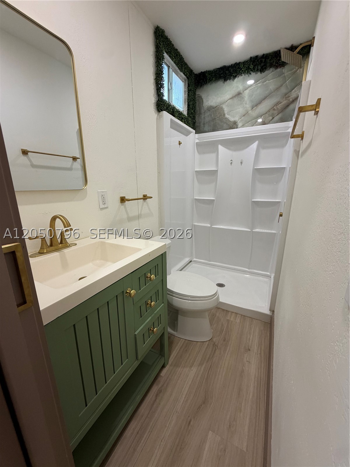 GARDENS PARK - Residential Lease
