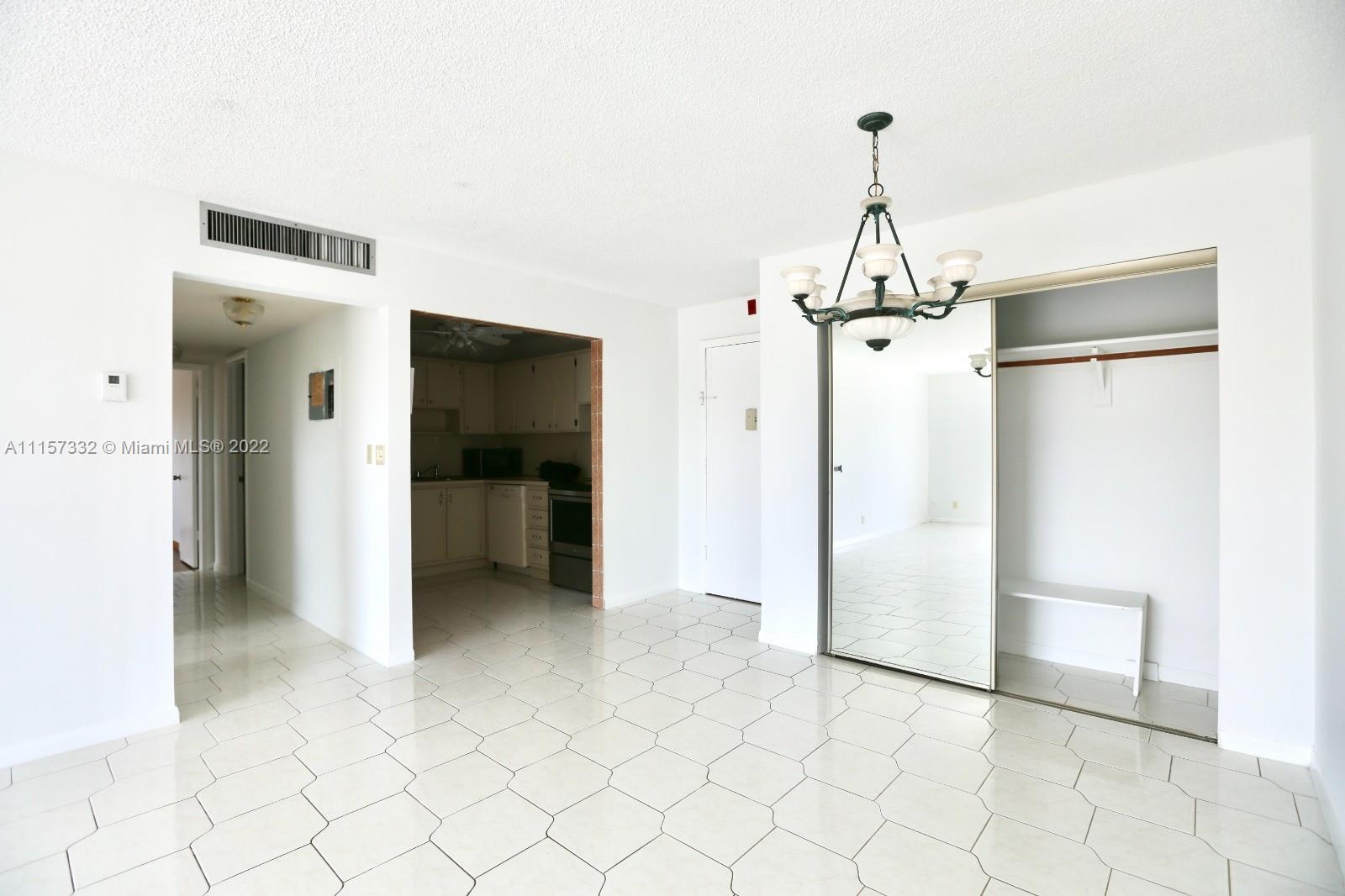 Bright and Spacious 2/2 condo in Casa Blanca, a well-maintained boutique-style building. The unit has been professionally cleaned and painted including doors and closets! 
Conveniently located between Fort Lauderdale and Miami, next to Aventura with access to the Fort Lauderdale / Hollywood and Miami International airports, Port Everglades, Port of Miami, and I-95. 
Around the corner, you can find a choice of fine or casual dining and other entertainment.
