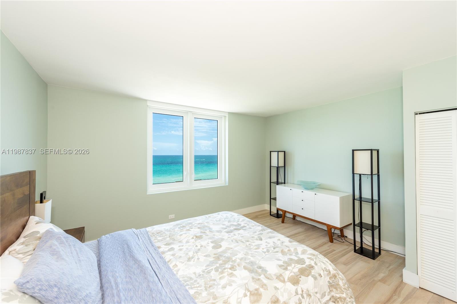 RONEY PALACE CONDO - Residential