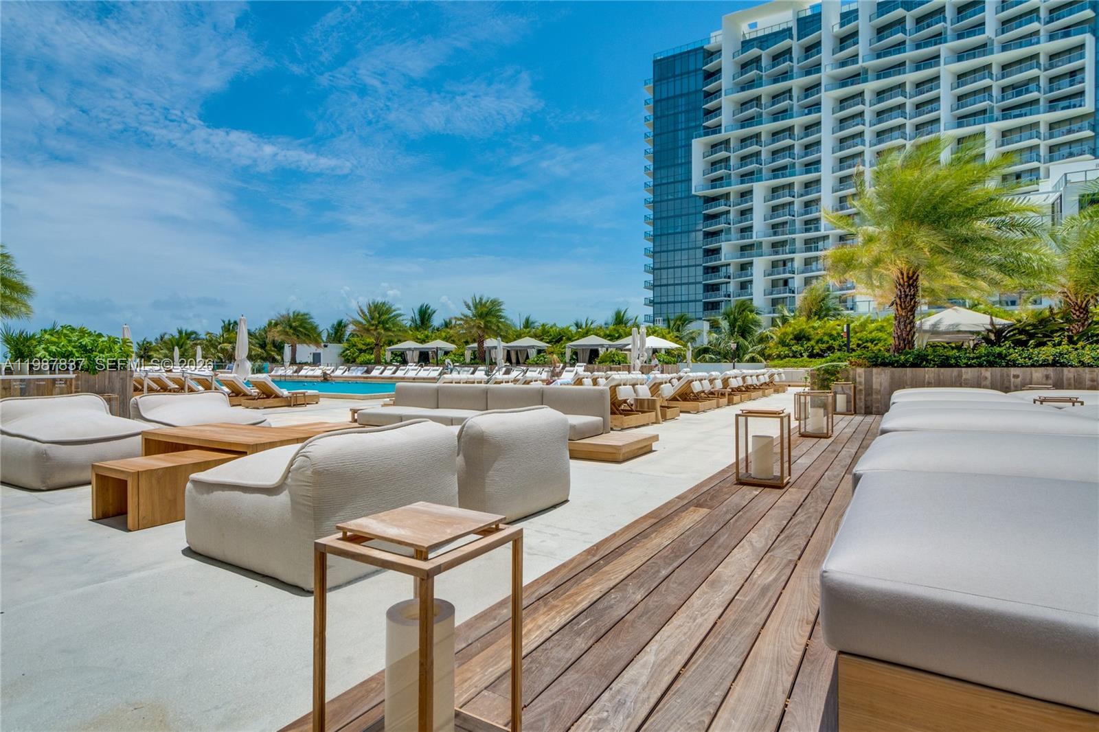 RONEY PALACE CONDO - Residential