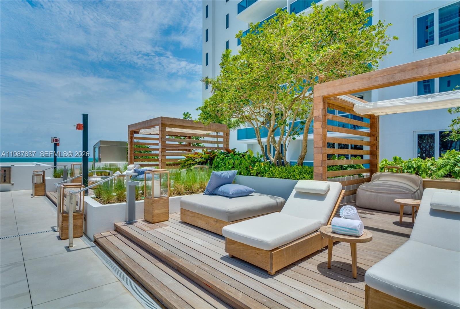 RONEY PALACE CONDO - Residential