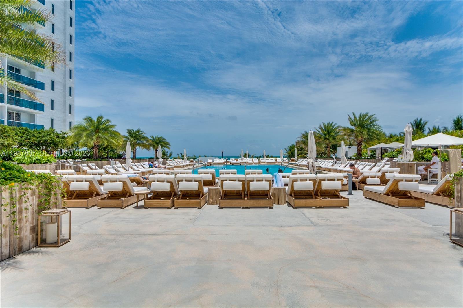 RONEY PALACE CONDO - Residential