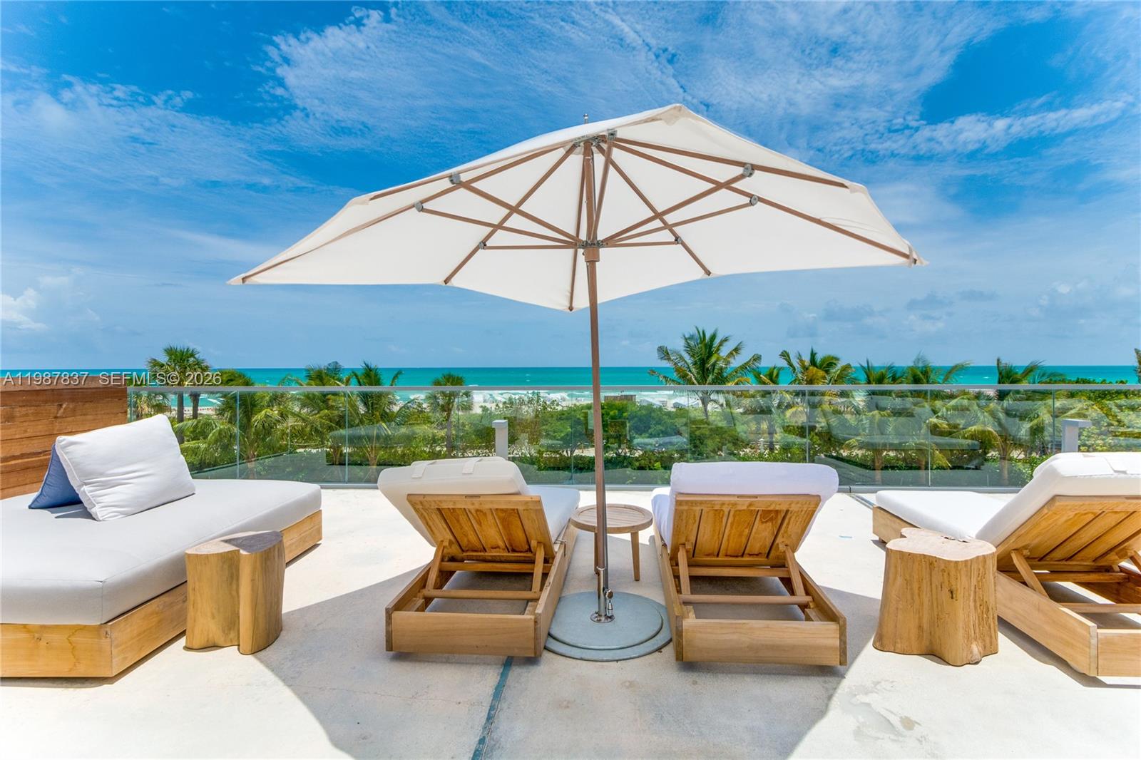 RONEY PALACE CONDO - Residential