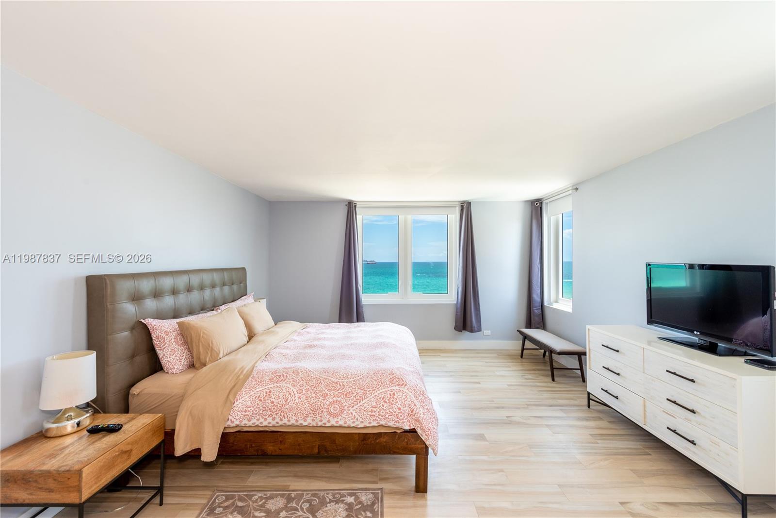 RONEY PALACE CONDO - Residential