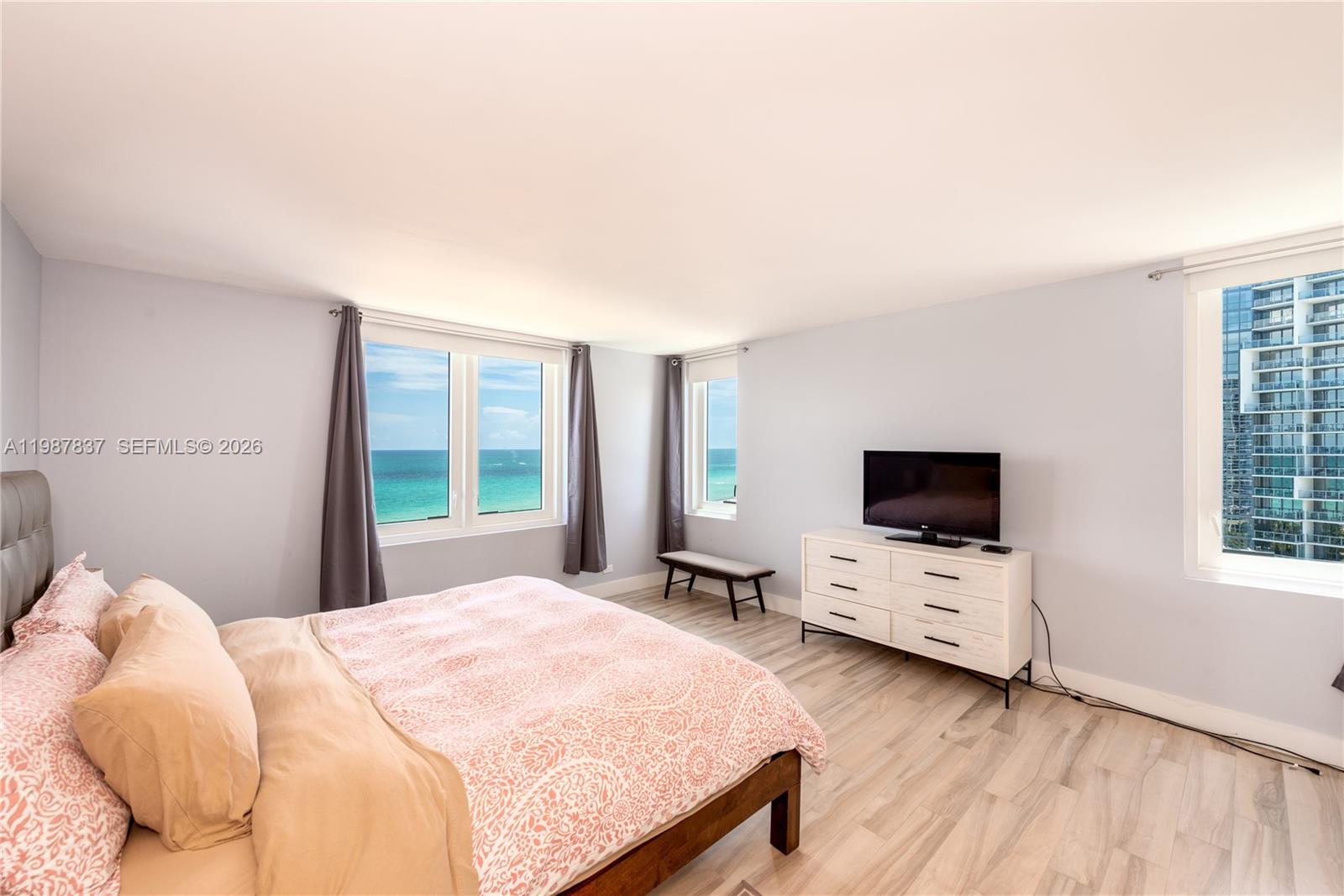 RONEY PALACE CONDO - Residential