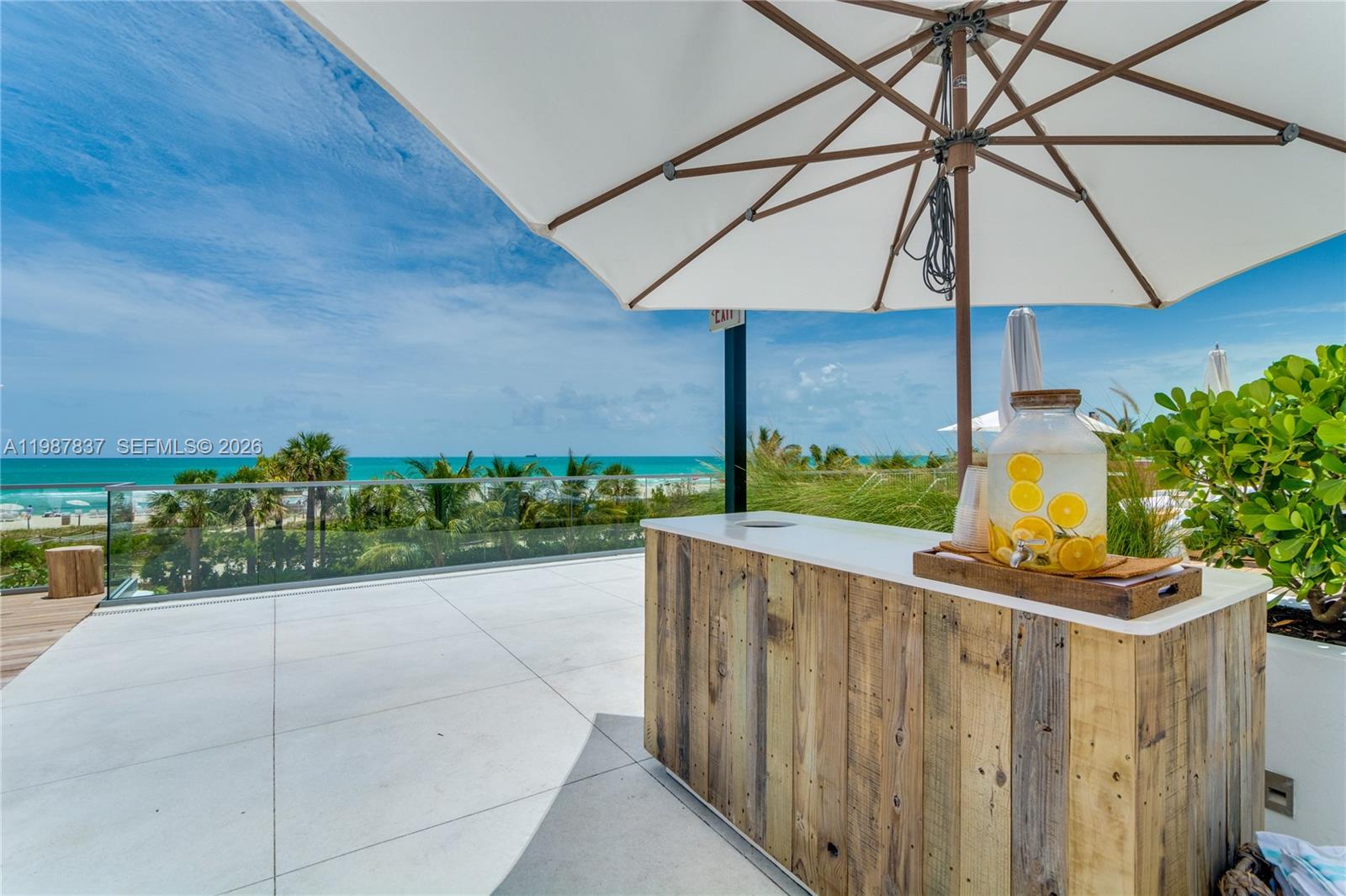 RONEY PALACE CONDO - Residential