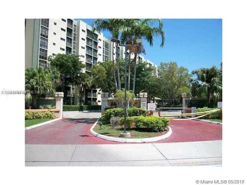 PLAZA OF AMERICAS CONDO P - Residential