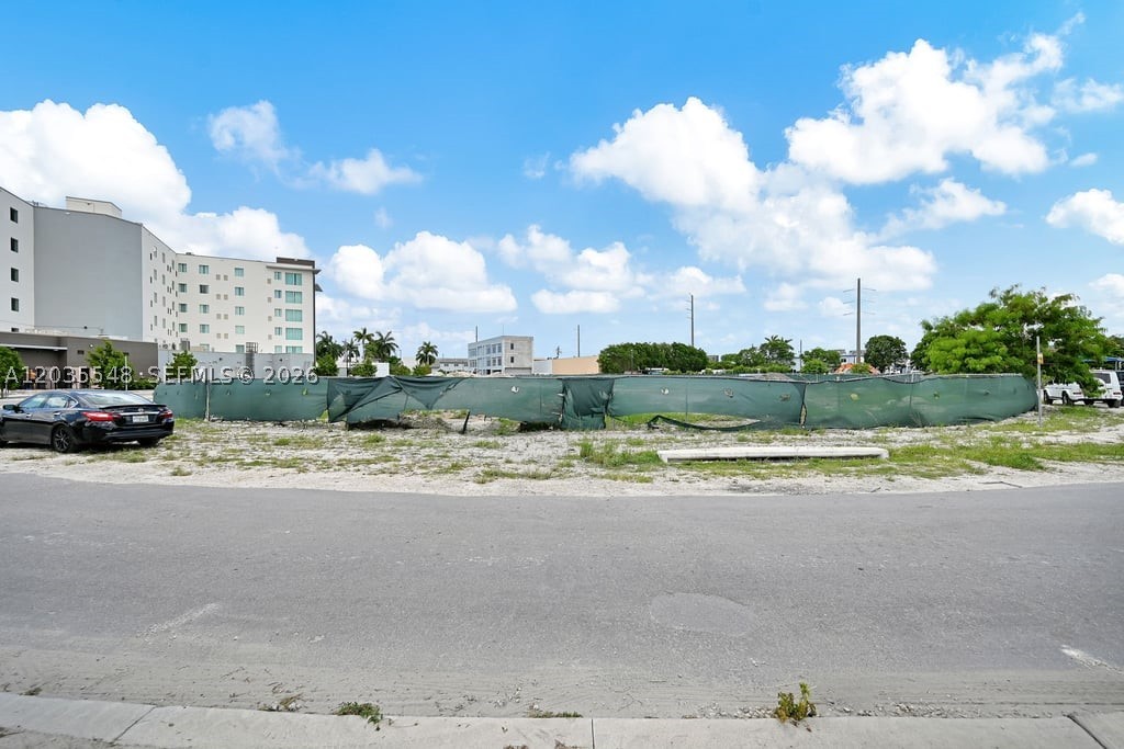 HAMPTON PARK - Commercial Sale