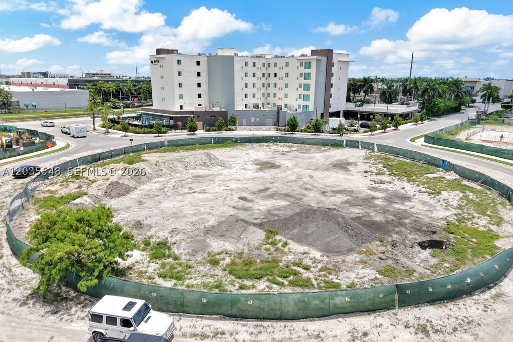 HAMPTON PARK - Commercial Sale