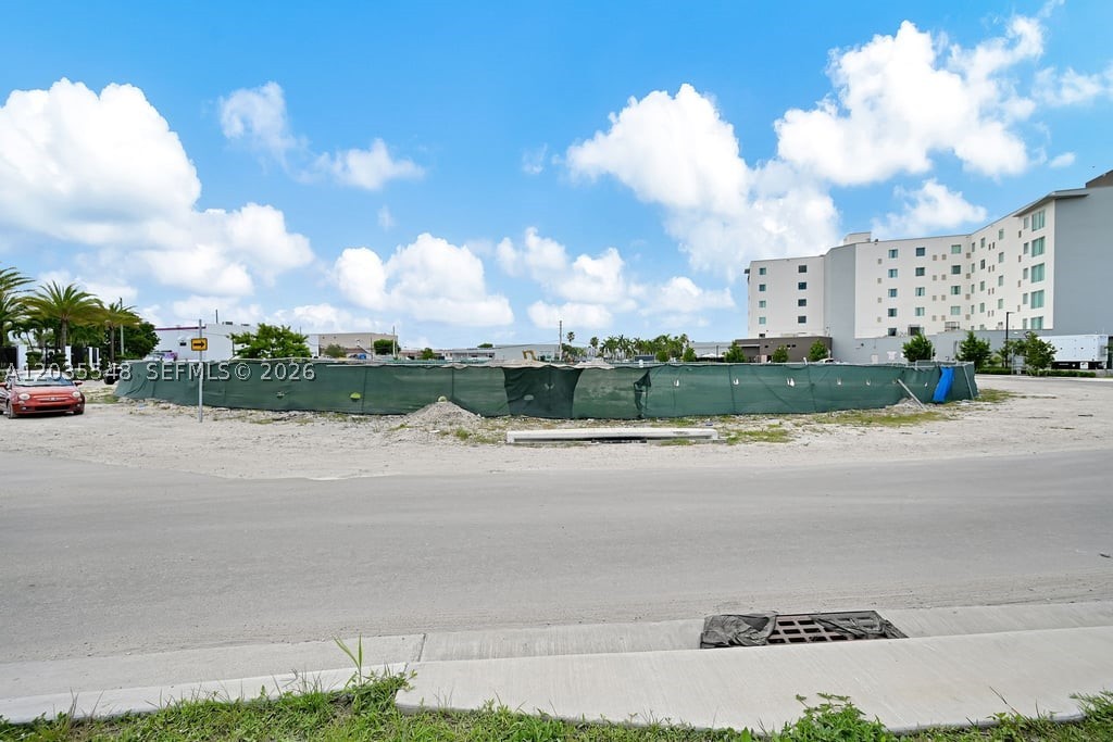 HAMPTON PARK - Commercial Sale