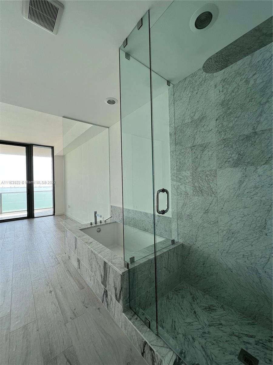 GRAN PARAISO CONDO - Residential
