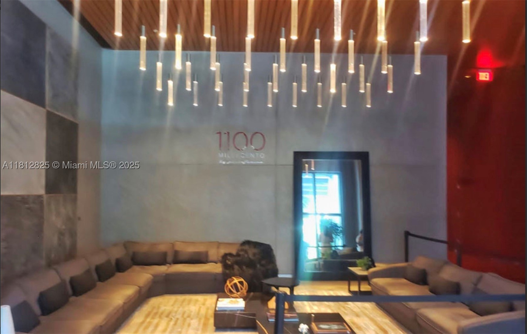 1100 MILLECENTO RESIDENCE - Residential